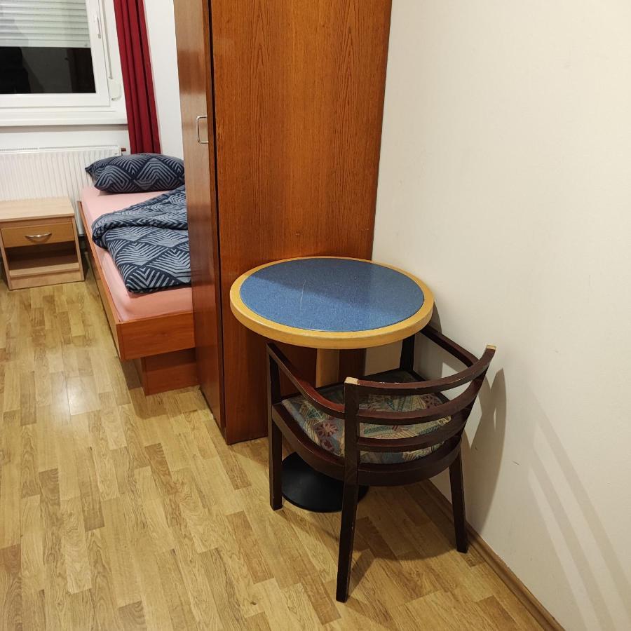 Sostanj Velenje Ravne Sobe Rooms Vrtacnik D O O 外观 照片