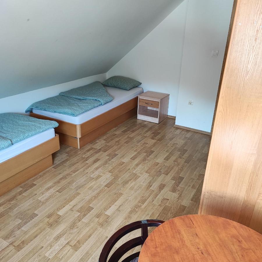 Sostanj Velenje Ravne Sobe Rooms Vrtacnik D O O 外观 照片