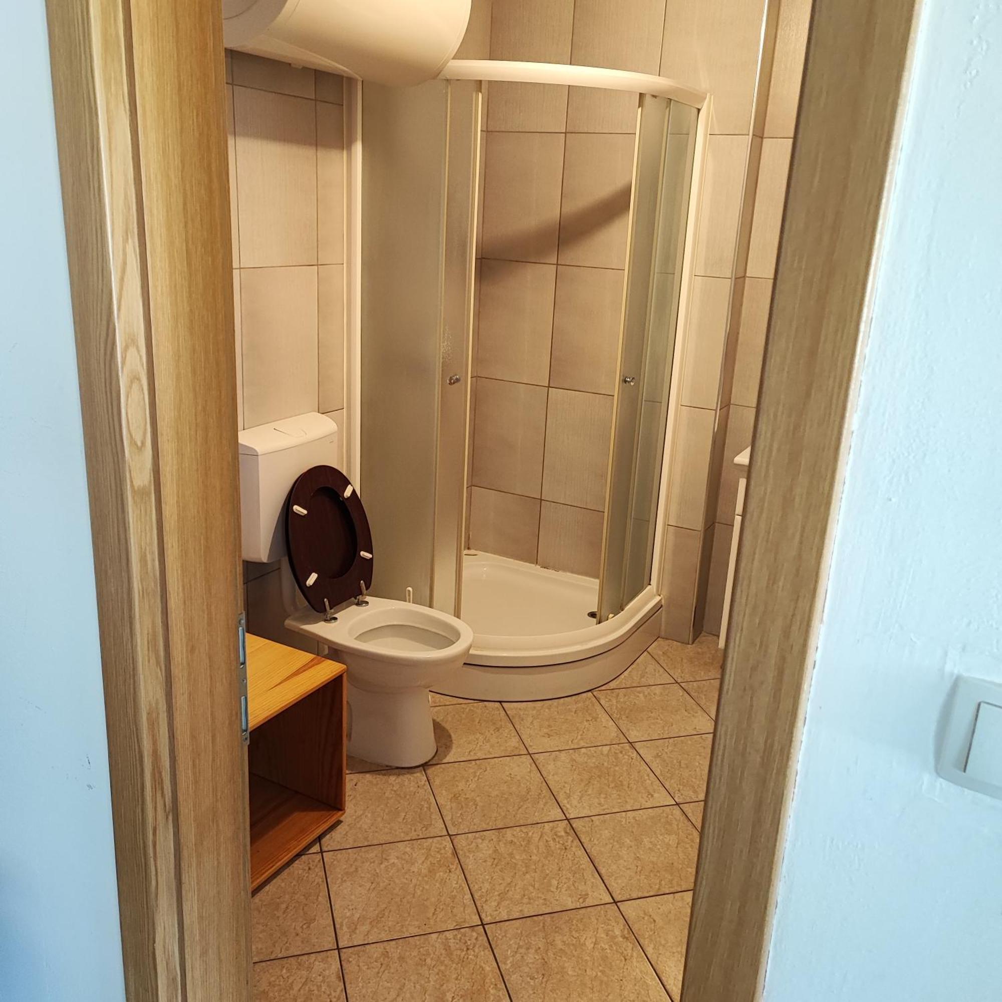 Sostanj Velenje Ravne Sobe Rooms Vrtacnik D O O 外观 照片