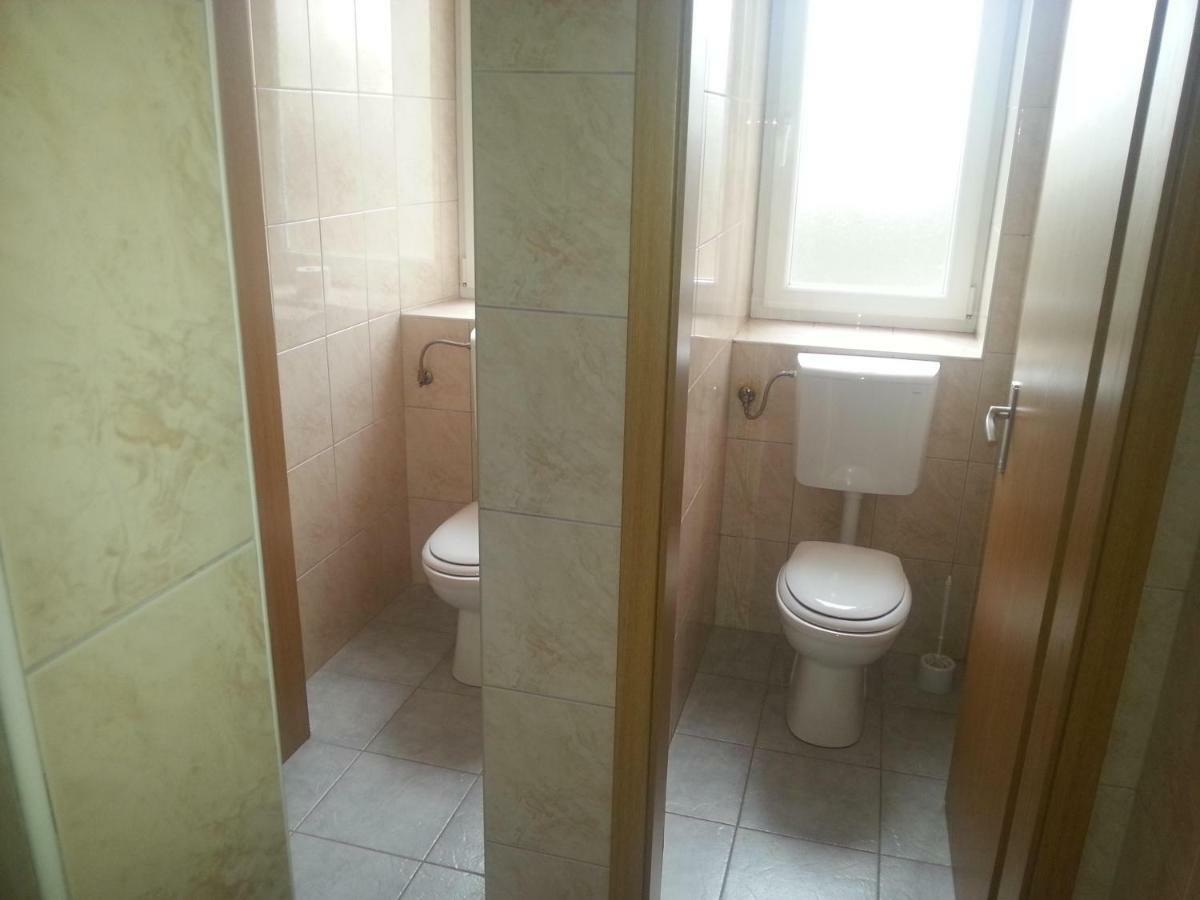 Sostanj Velenje Ravne Sobe Rooms Vrtacnik D O O 外观 照片